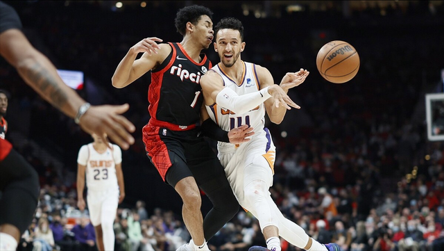  太阳保罗复出砍20+15率队止颓  